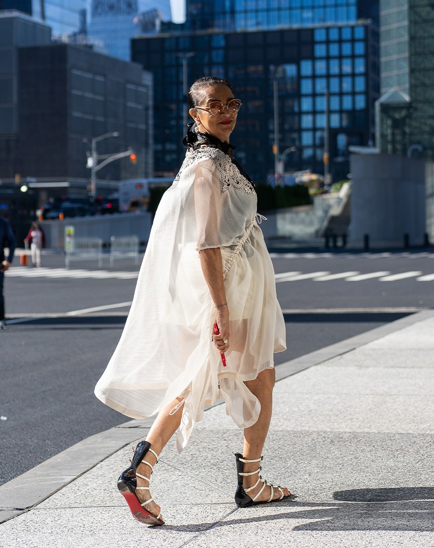NYW252_MAG_About(2)
